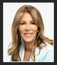 Lauree Simmons  on Pet Life Radio