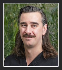 Dr. Mark Primiano   on Pet Life Radio