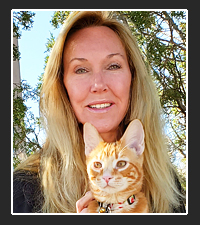 Molly DeVoss   on Pet Life Radio