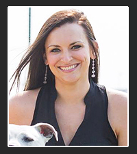 Stephanie Filer  on Pet Life Radio